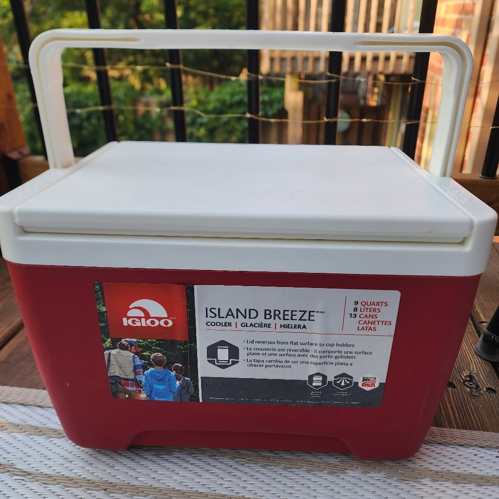 Igloo® COOLER Island Breeze® 9Qt., 8 Litres